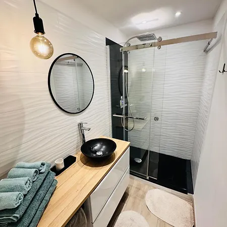 Апартаменты A 3 Minutes A Pied Сен-Рафаэль