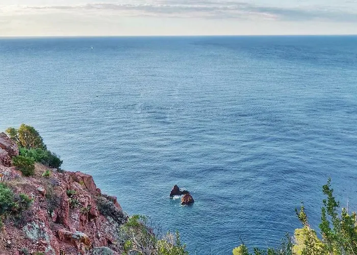 A 3 Minutes A Pied アパート *